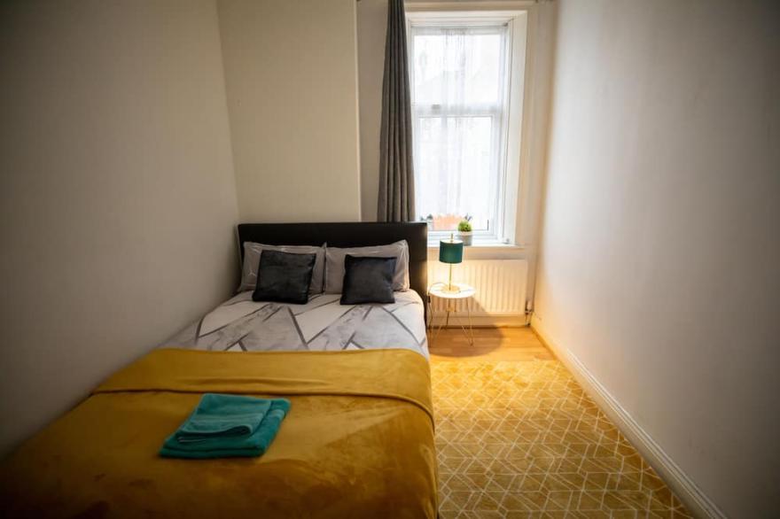 Sigmalife Apartment located in Wallsend Town Centre, near all local amenities...