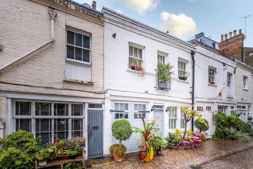 Quiet Mews House South Kensington 2 Bed 2 Bath