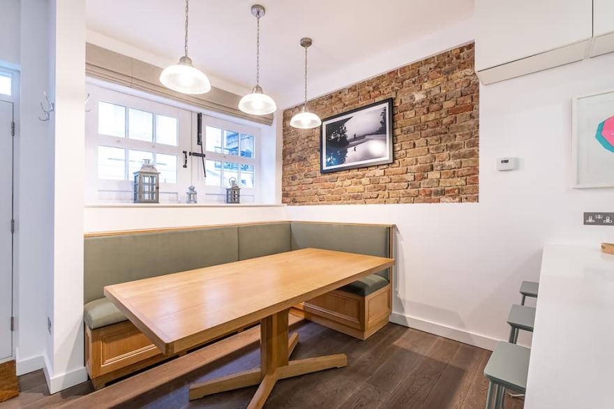 Quiet Mews House South Kensington 2 Bed 2 Bath