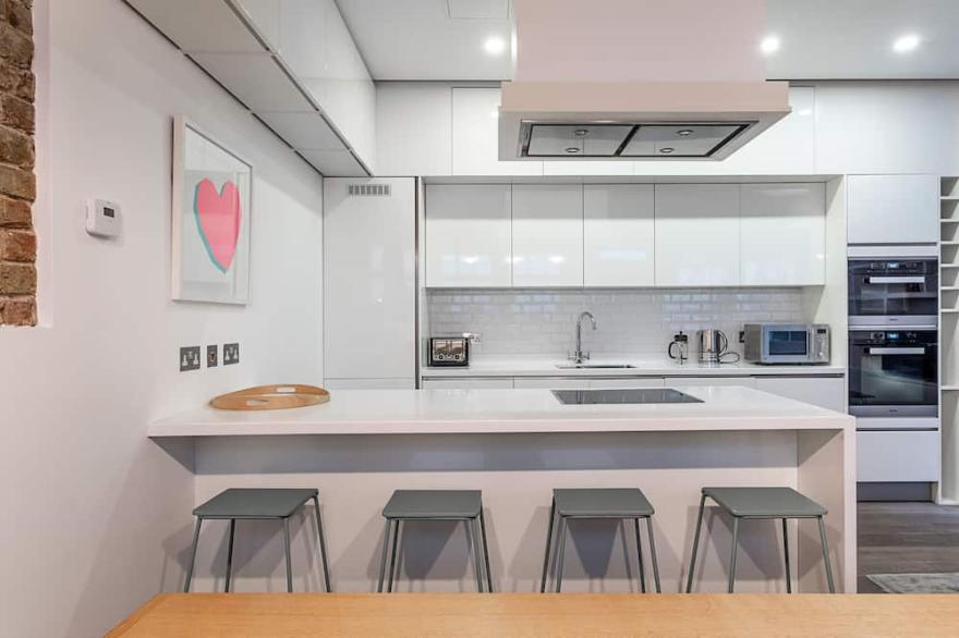 Quiet Mews House South Kensington 2 Bed 2 Bath