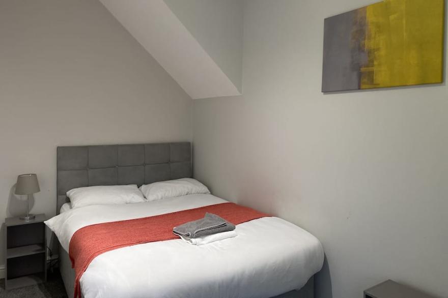 Two Bedroom Apartment Jesmond