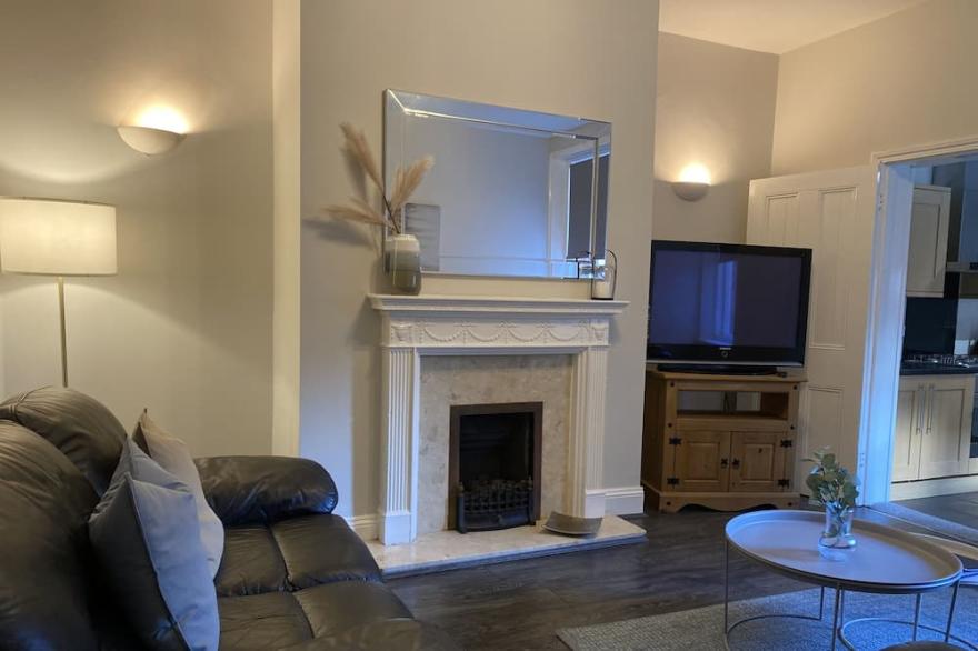 Two Bedroom Apartment Jesmond