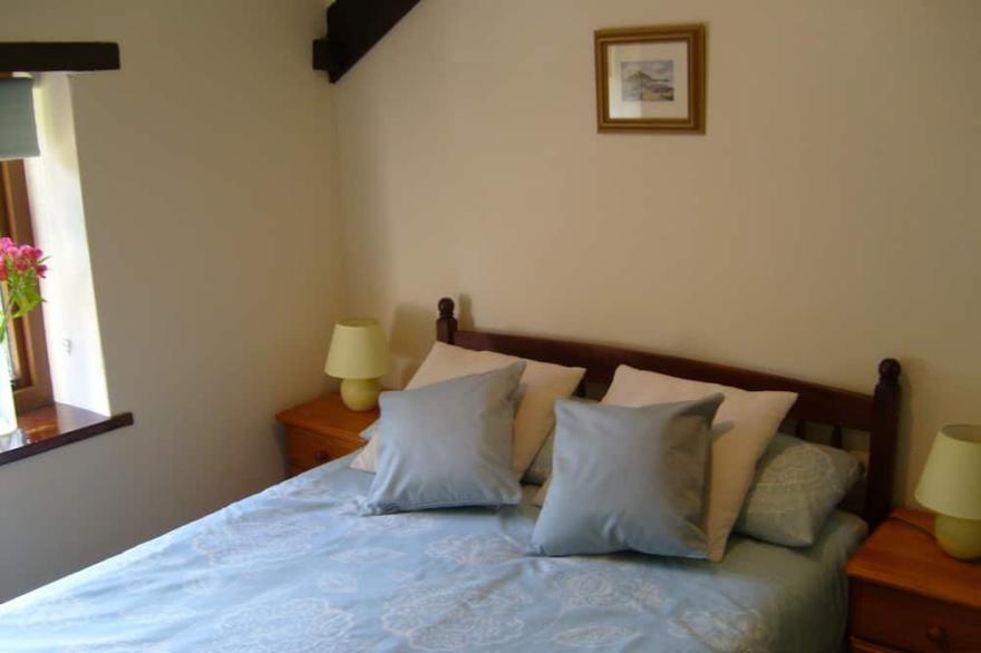 Cosy Converted Barn Cottage in Peaceful Rural Wooded Setting, Close to the Coast