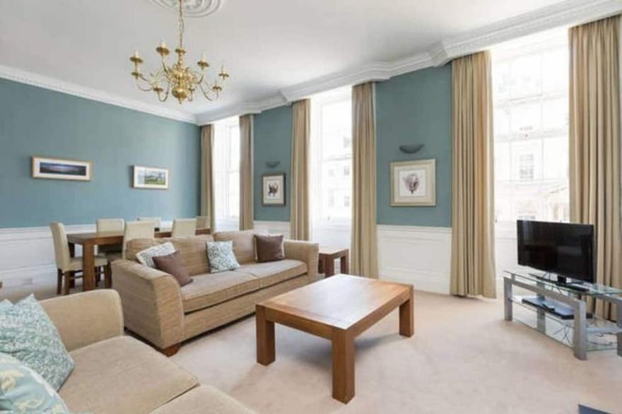 Amazing Hanover St Apt In City Centre (2bd/2bath)