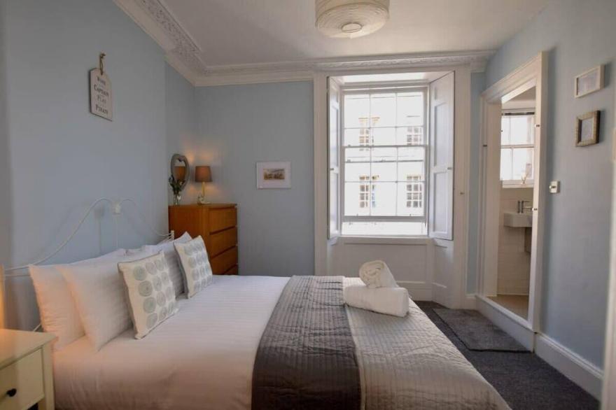Beautiful 1 Bedroom Flat in Vibrant Stockbridge