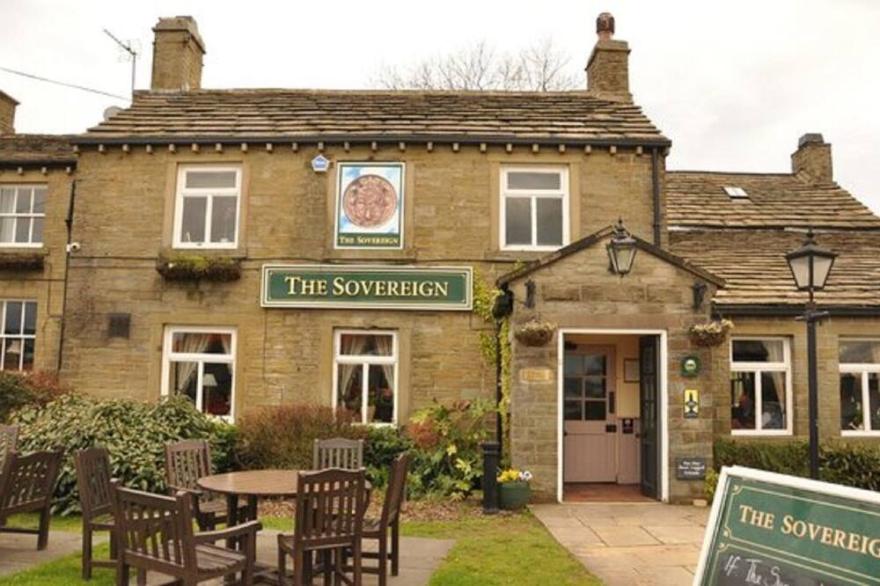 Charming 2 Bed Cottage, Enclosed Garden & Courtyard Nr Holmfirth, Holme Valley