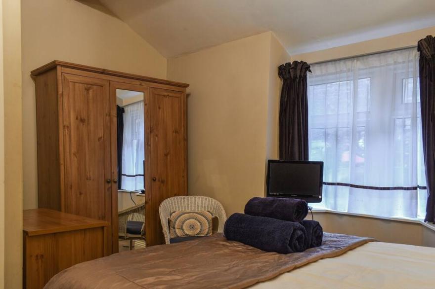2 bedroom accommodation in Windermere