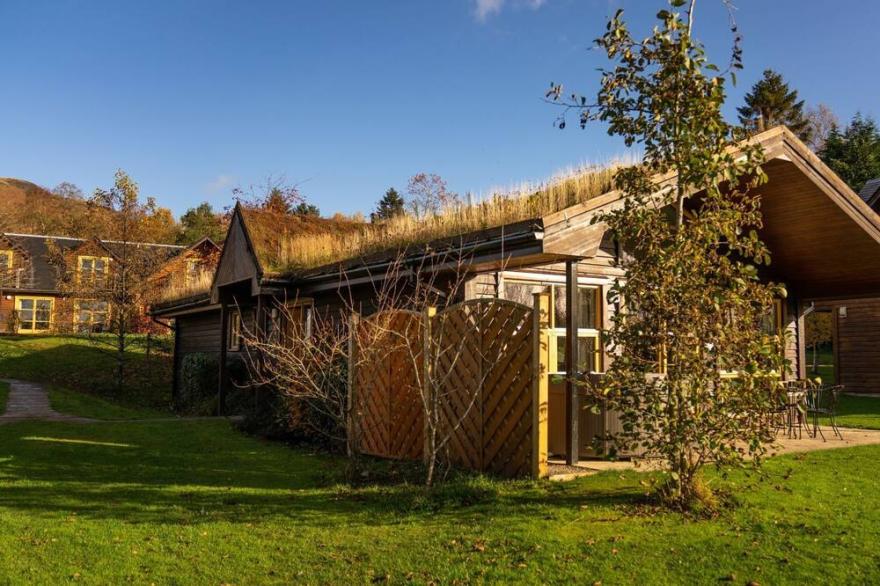 Luxury chalet with hot tub and loch views