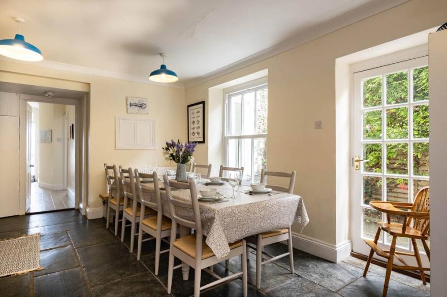 Bellevue with breathtaking views across the ocean