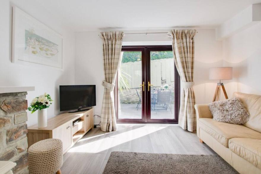 Samphire - Two Bedroom House, Sleeps 4