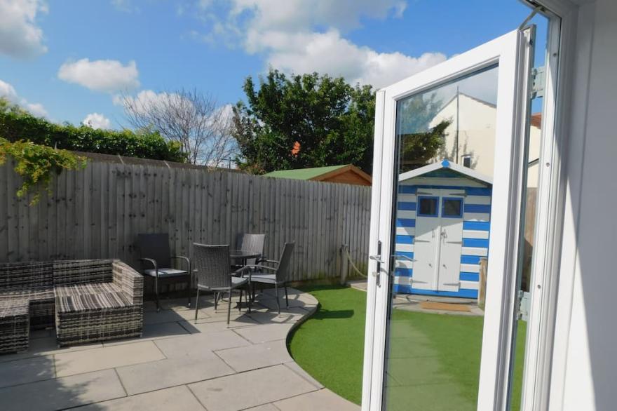 22 Cliff Road -  stunning, beautifully renovated, contemporary, end terrace cottage