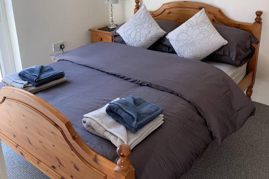 Adorable 1 bedroom holiday home. Cosy rural retreat