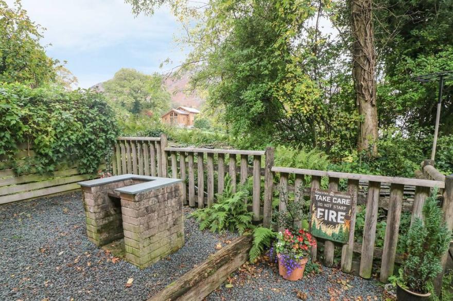 GREENBECK COTTAGE, pet friendly, with open fire in Coniston