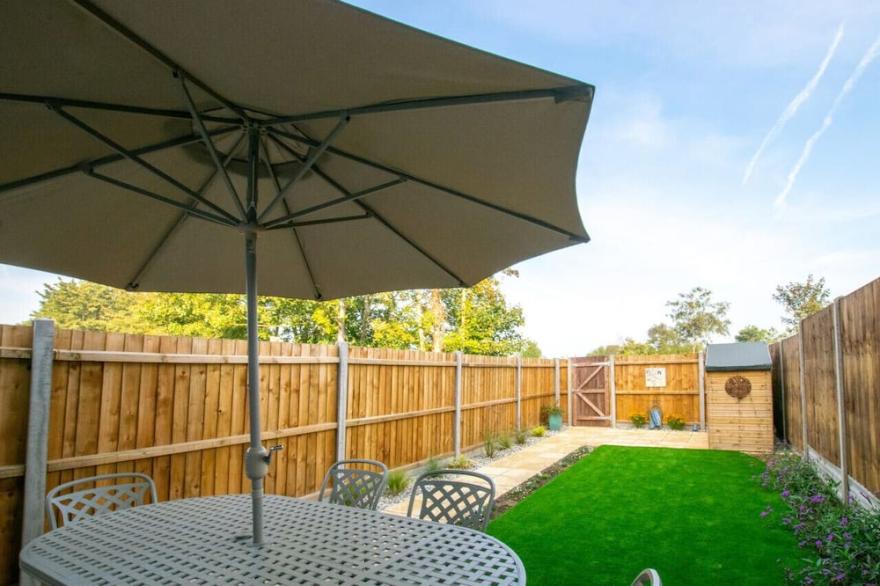 The Salty Dog - Three Bedroom House, Sleeps 6