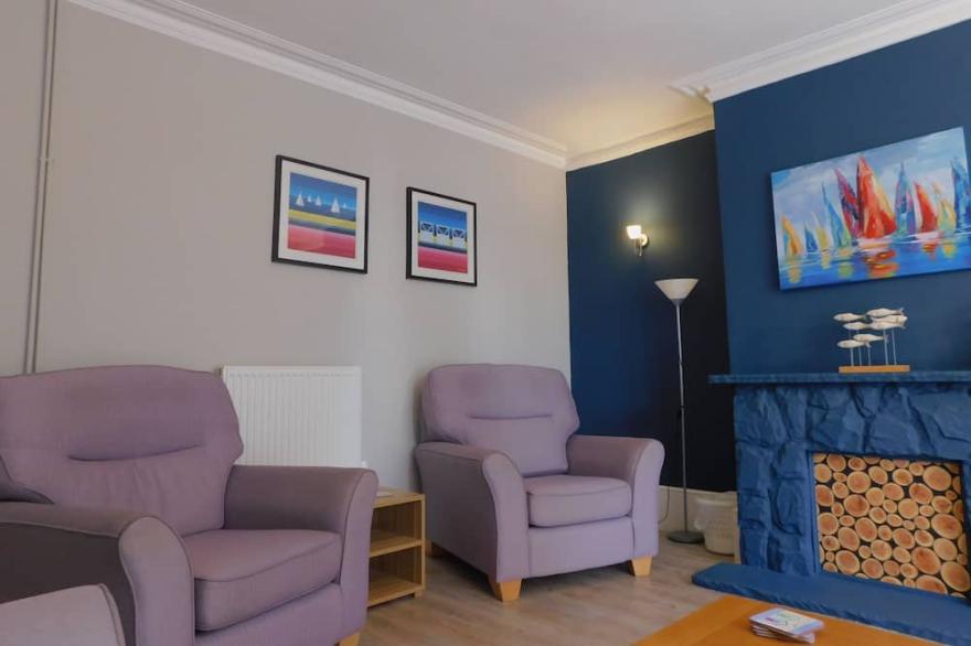 Beulah House -  opulent detached house, pleasant mix of conserved history and modern furniture