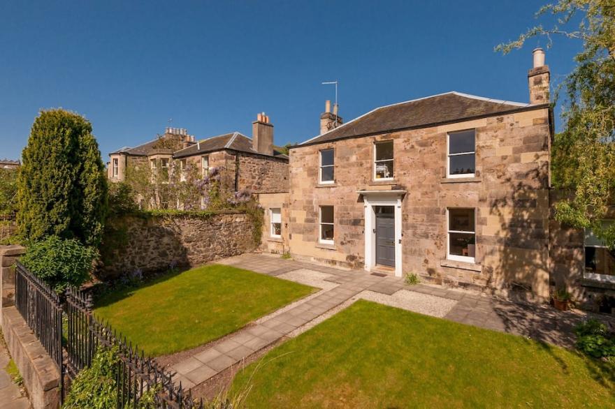 Beautiful Georgian property enjoying a quiet location. Sleeps 10.
