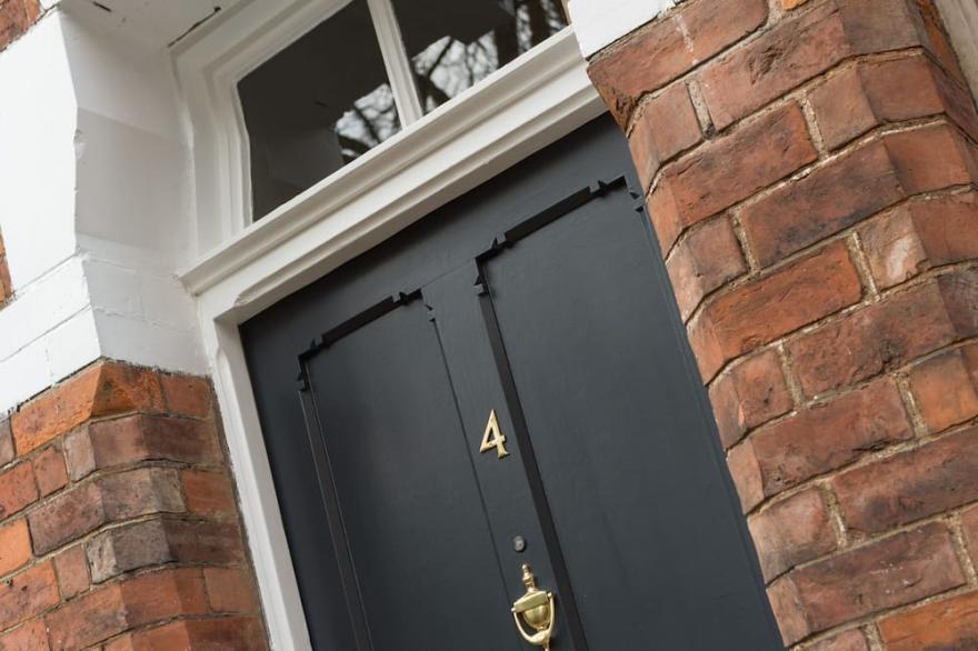 Luxurious Central York Town House. Newly refurbished