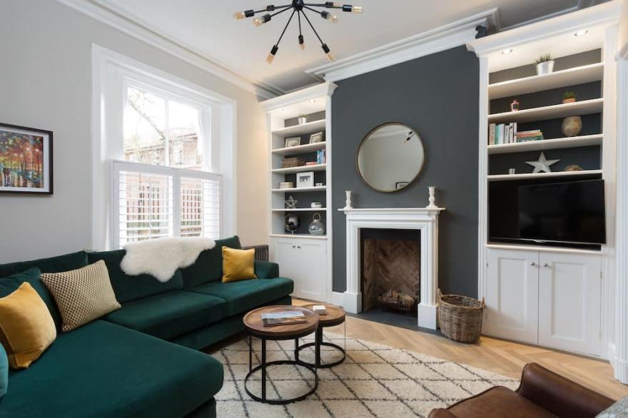 Luxurious Central York Town House. Newly refurbished