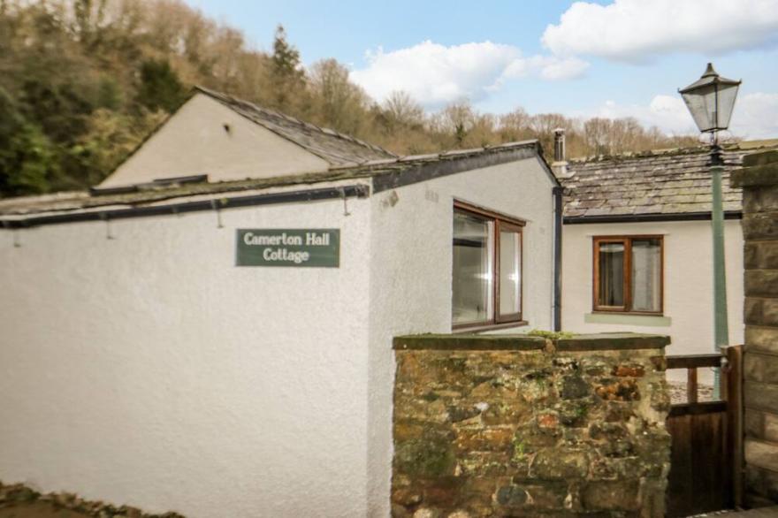 CAMERTON HALL COTTAGE, pet friendly, with open fire in Cockermouth