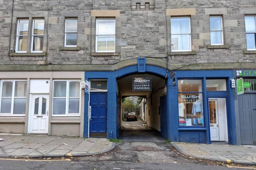 NEW Sleek 1BD Edinburgh City Centre Stay
