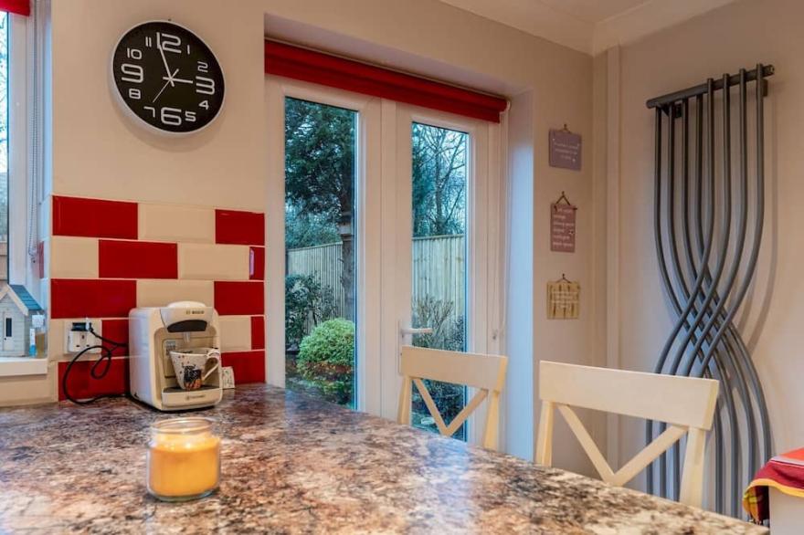 Pass the Keys | Private 2 Bedroom Gem with parking