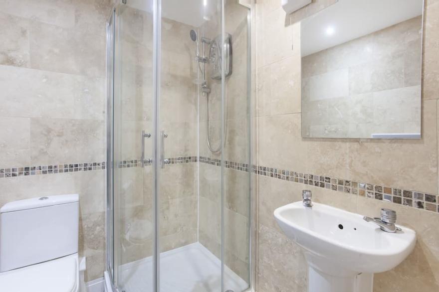 Gillygate Boutique Apartment - sleeps 4 guests  in 1 bedroom