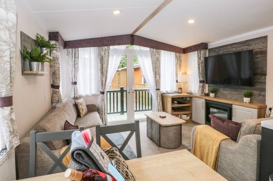 ASPEN GROVE, family friendly, with a garden in Troutbeck Bridge