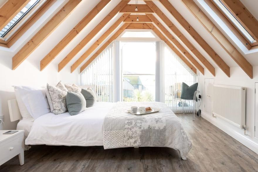 Ahoy There - Three Bedroom Cottage, Sleeps 6