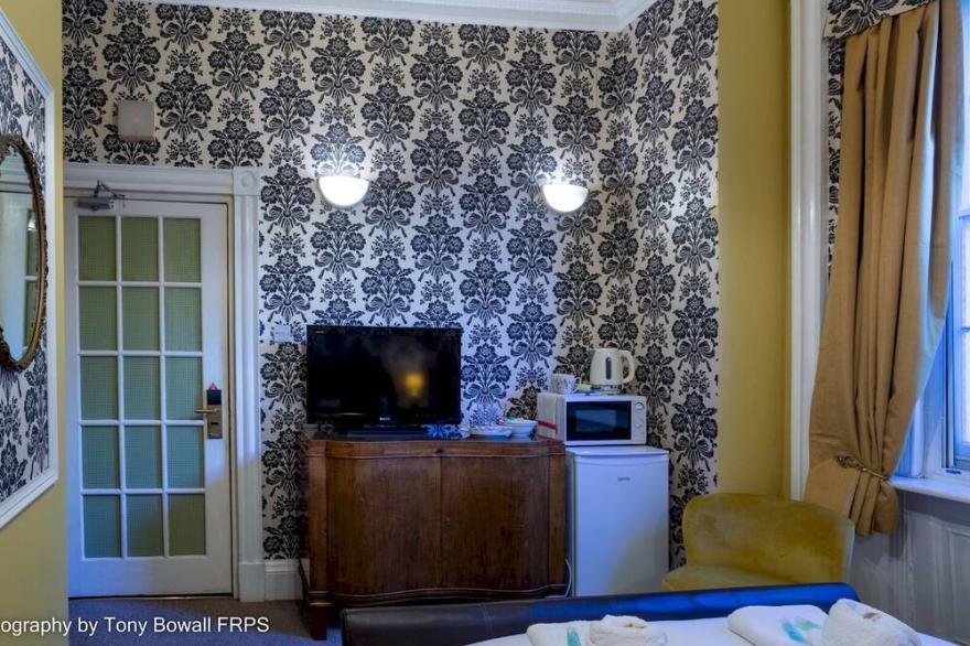 Pass the Keys | The Augusta boutique suite in Regency Square