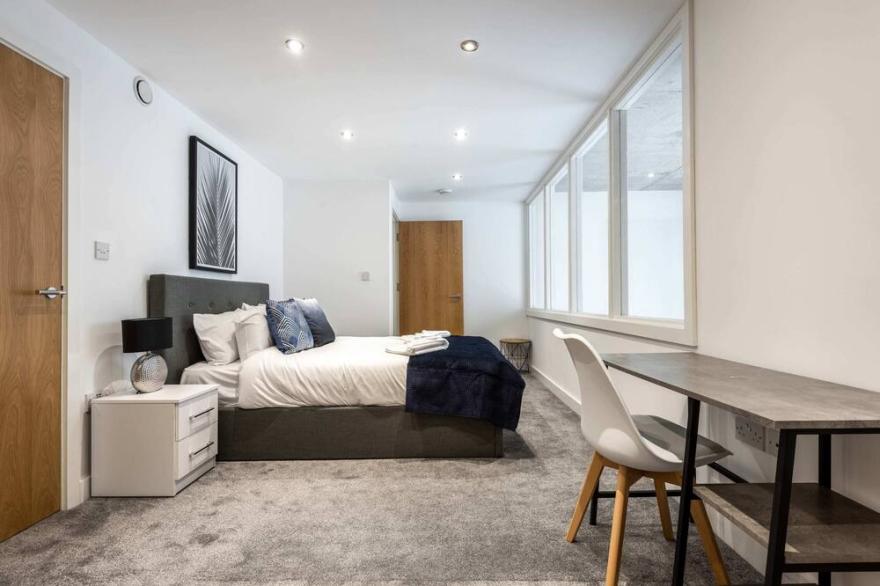 Contemporary 2 Bed Riverside Apartment, Rotherham