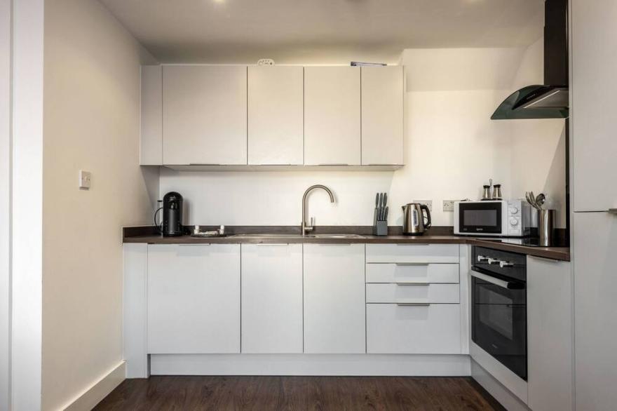 Contemporary 2 Bed Riverside Apartment, Rotherham