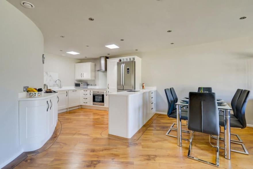 The Eye - Three Bedroom House, Sleeps 6