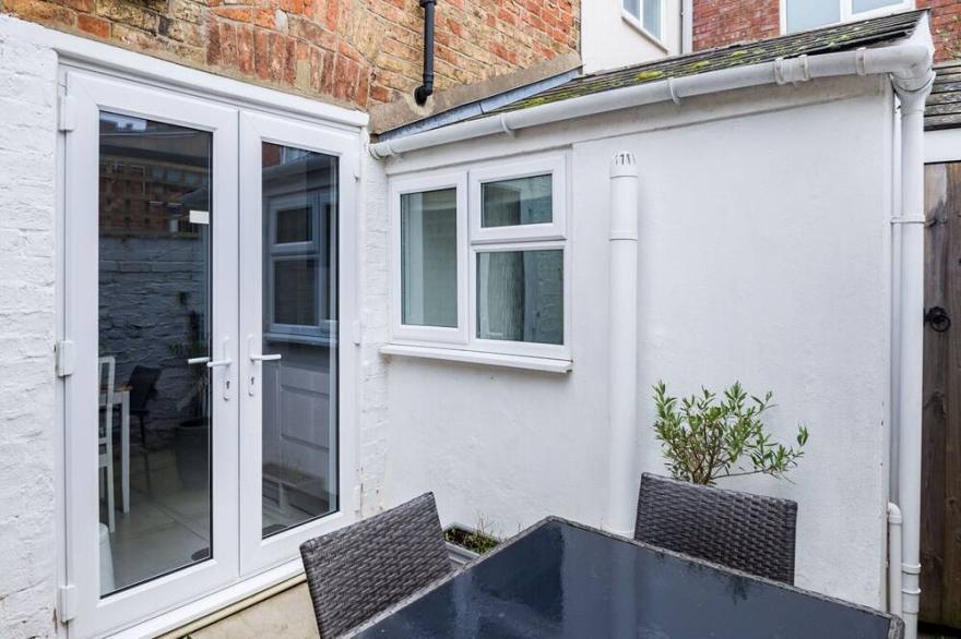 2 bedroom accommodation in Cheltenham