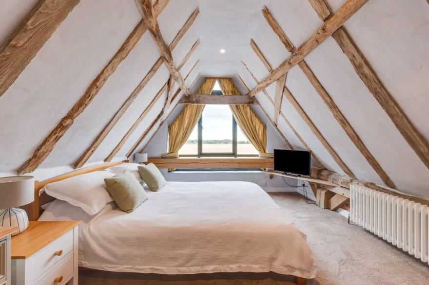 Sparrows Nest - One Bedroom House, Sleeps 2