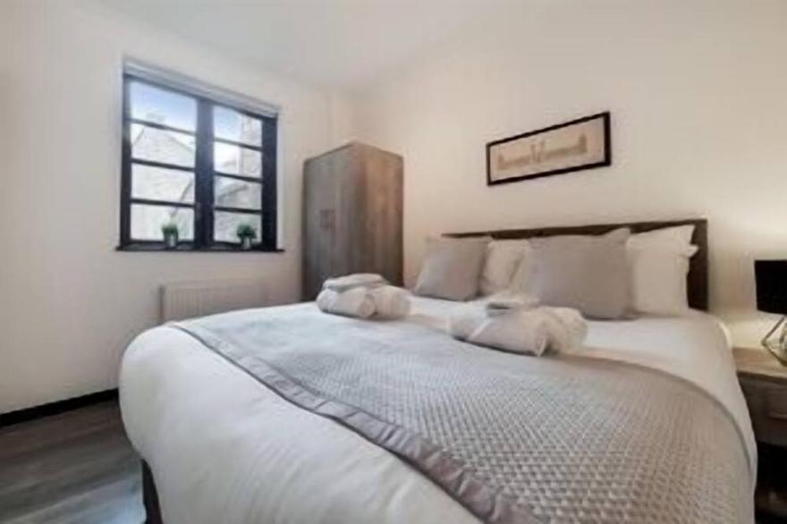 *BRAND NEW* Modern apartment in London Paddington.