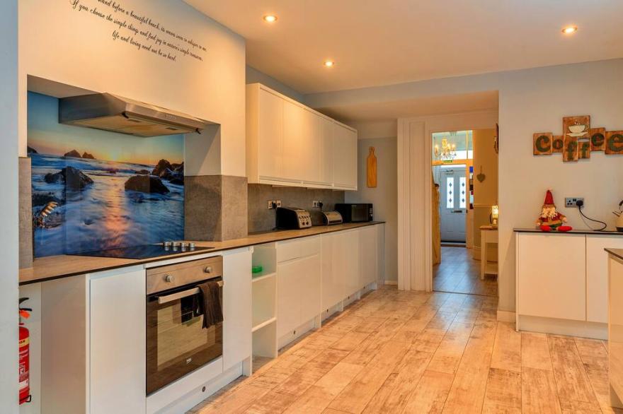 7 Bedroom Town House, all with en suite. Ideal family getaway home by the sea!