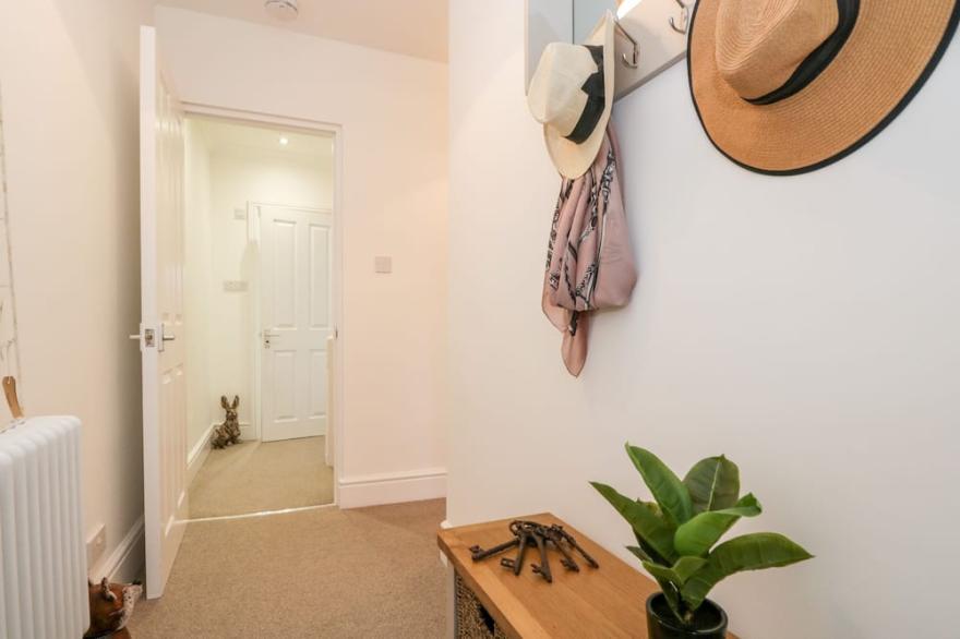 POTTERGILL, family friendly, country holiday cottage in Windermere