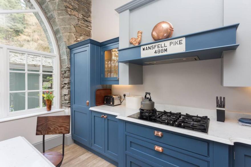 Luxurious period house on the shores of Lake Windermere