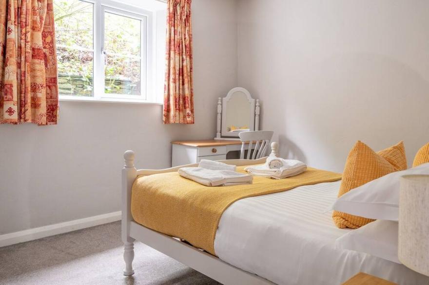 Bassenthwaite - Two Bedroom Cottage, Sleeps 4