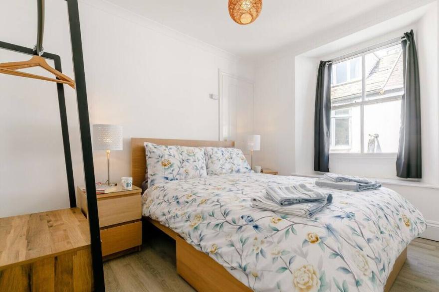 Mor Apartment - One Bedroom Apartment, Sleeps 2