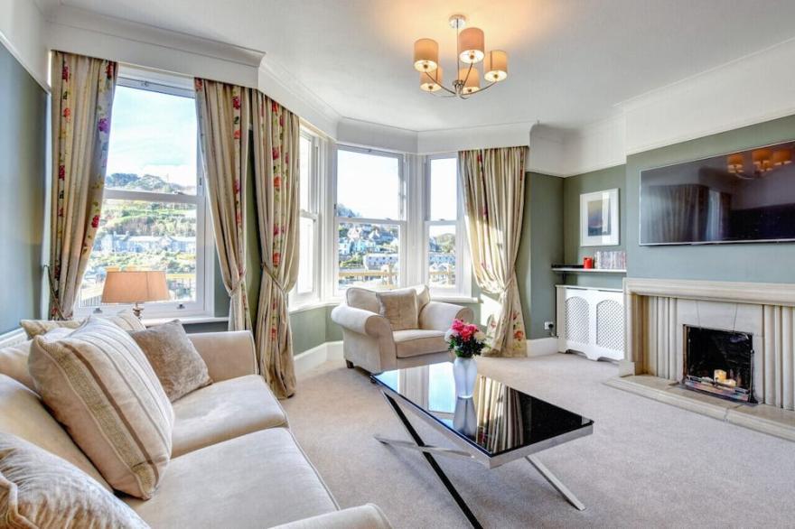Ivydene - Four Bedroom House, Sleeps 8