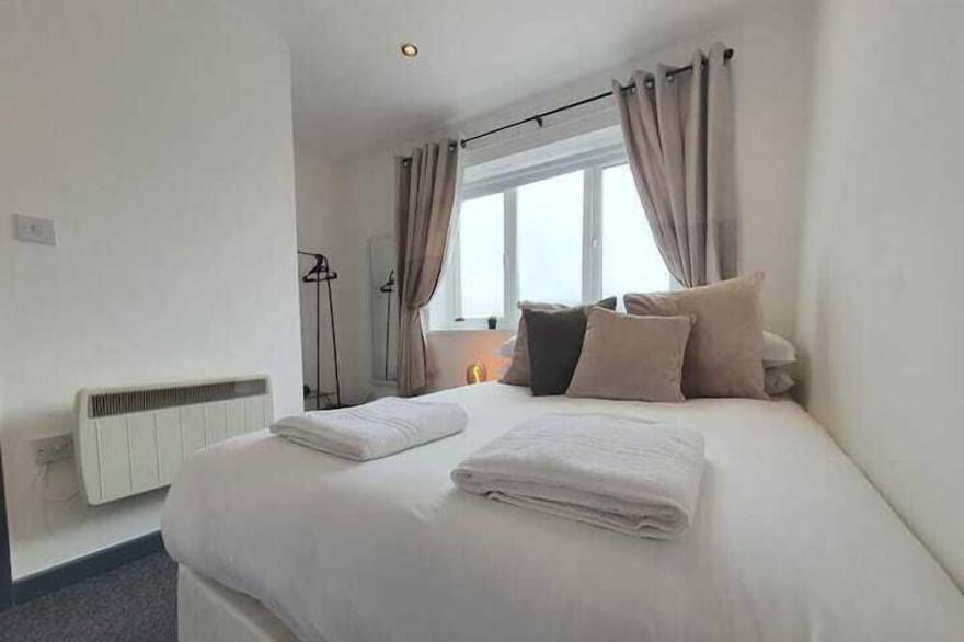 Northcote 1 (Sleeps 4)