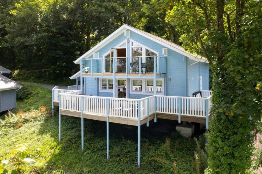 The Bluebell - Luxury Lodge with Hot Tub