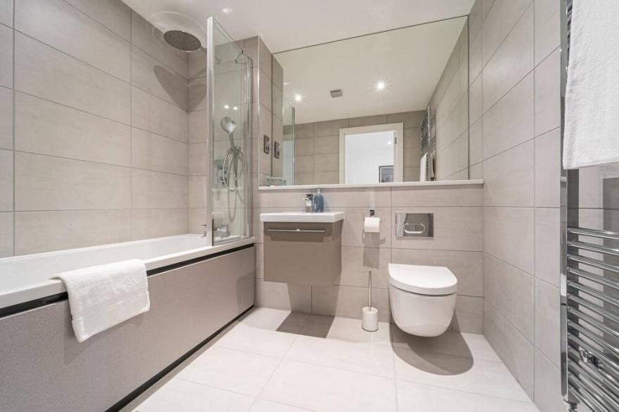Seven Living Residences Solihull - Modern Studios close to NEC and BHX