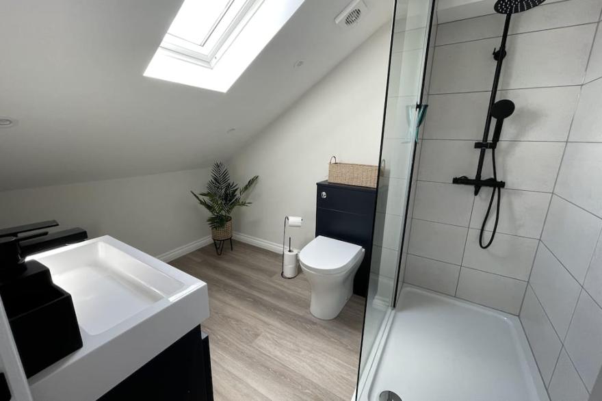 Beautiful fully refurbished cottage in bustling Seahouses