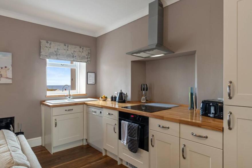Caldey Island View - Sea Views, Log Burner, Close to Beach