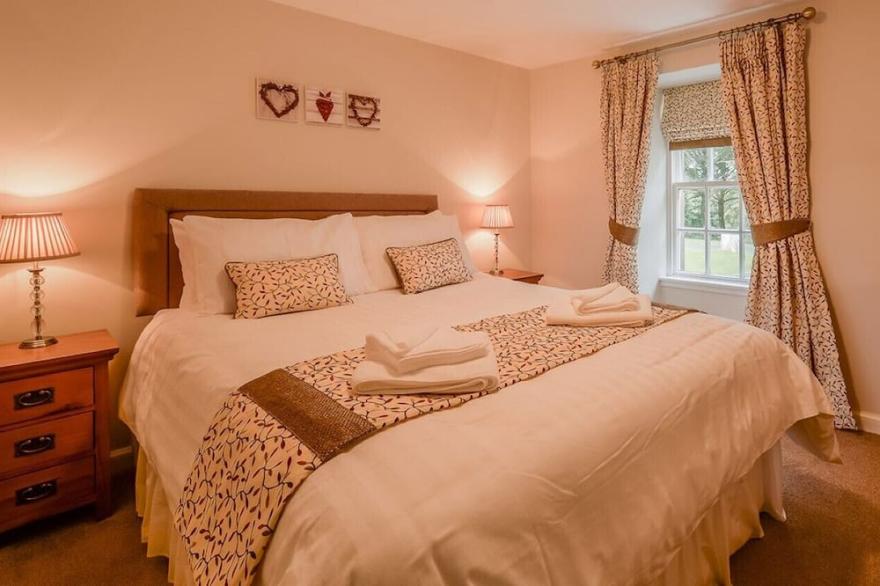 Cunninghame Cottage - Family Friendly Cottage on the Beautiful Blairquhan Estate