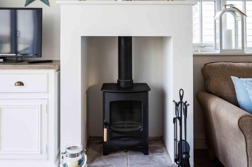 Oreo Shack -  a beach house that sleeps 5 guests  in 2 bedrooms