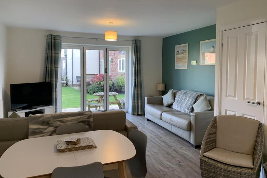 Family TIdes -  a cottage that sleeps 6 guests  in 2 bedrooms