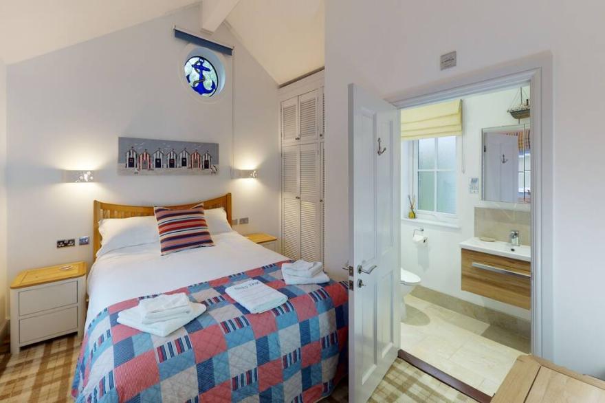 Salty Dog -  a beach house that sleeps 4 guests  in 2 bedrooms